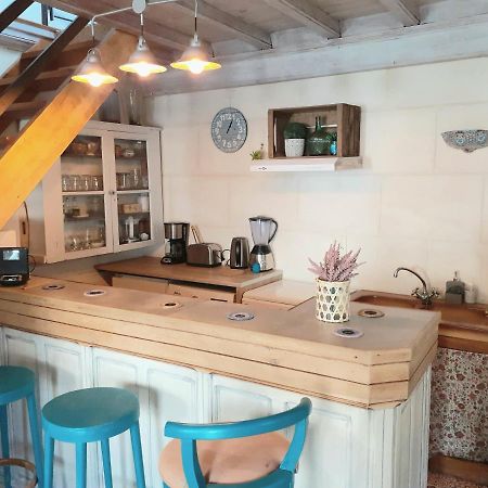 Вилла La Capucinette A L'Ombre Du Marronnier Моссан-лез-Альпий Экстерьер фото