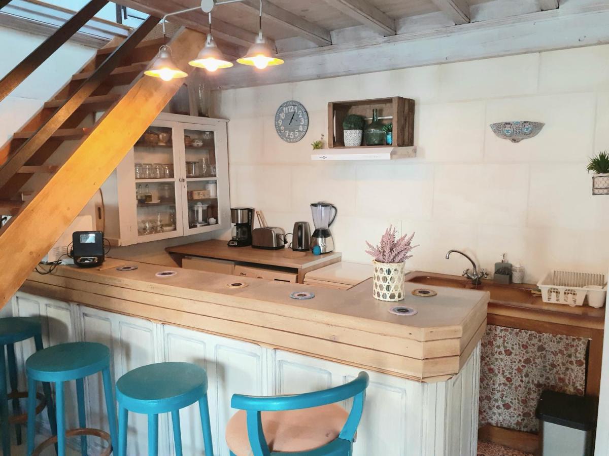 Вилла La Capucinette A L'Ombre Du Marronnier Моссан-лез-Альпий Экстерьер фото